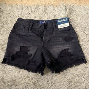 HOLLSTER - HIGH-RISE RIPPED BLACK JEAN SHORTS | SIZE 0 - NEW WITH TAGS